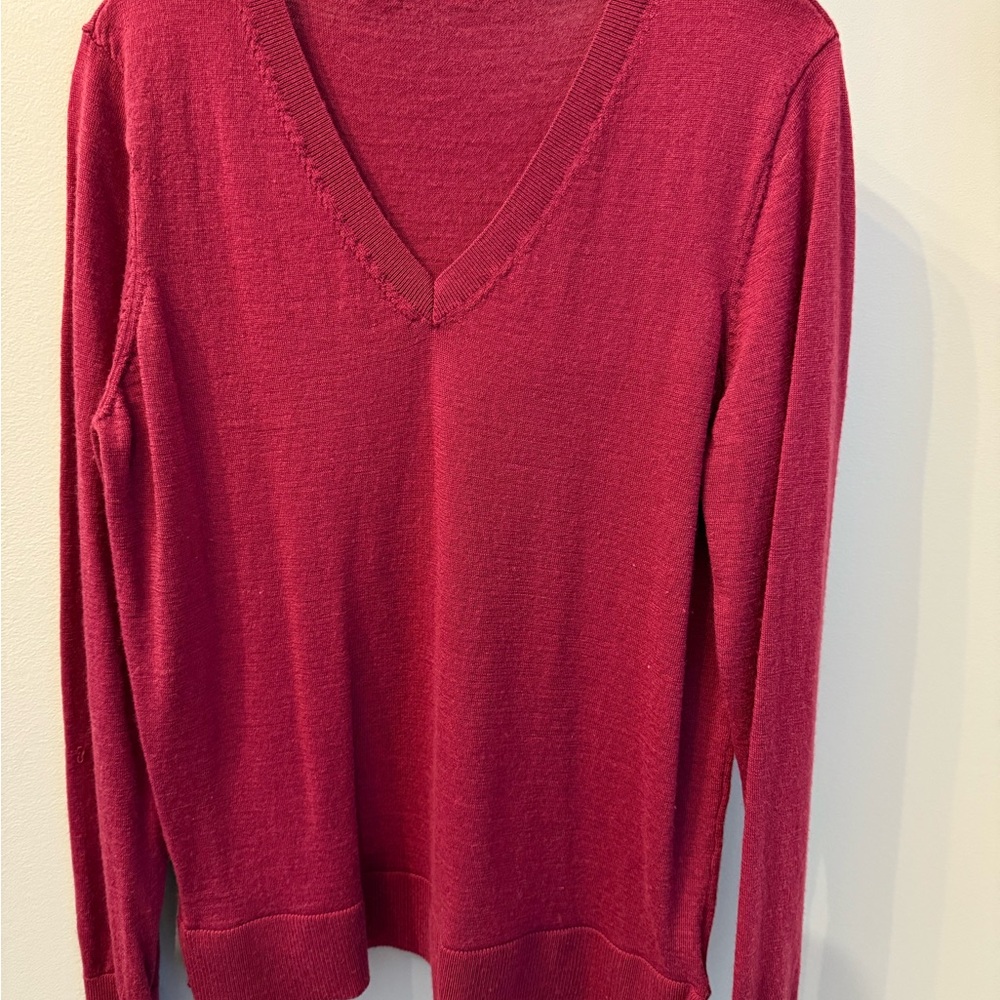 Women's V-Neck Sweater - Red